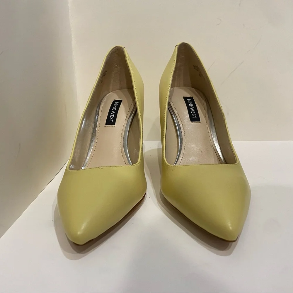 Yellow Block Heel Nine West Cara Pump Heels (Women’s 6.5) - Picture 2 of 12